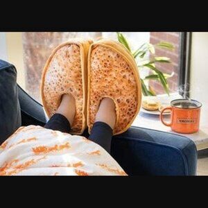 NEW size Med Thomas' English Muffins SLIPPERS